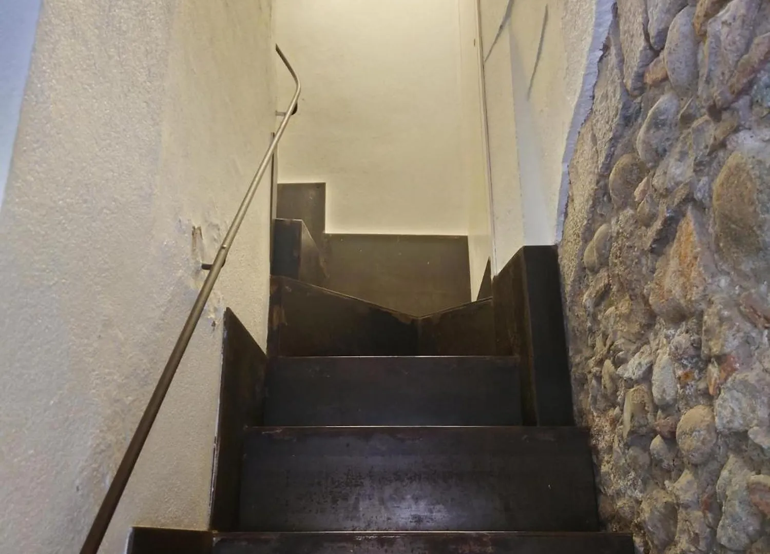 Bravissimo Calderers La Lleona, Heart Of The Barri Vell Apartment Girona Spain