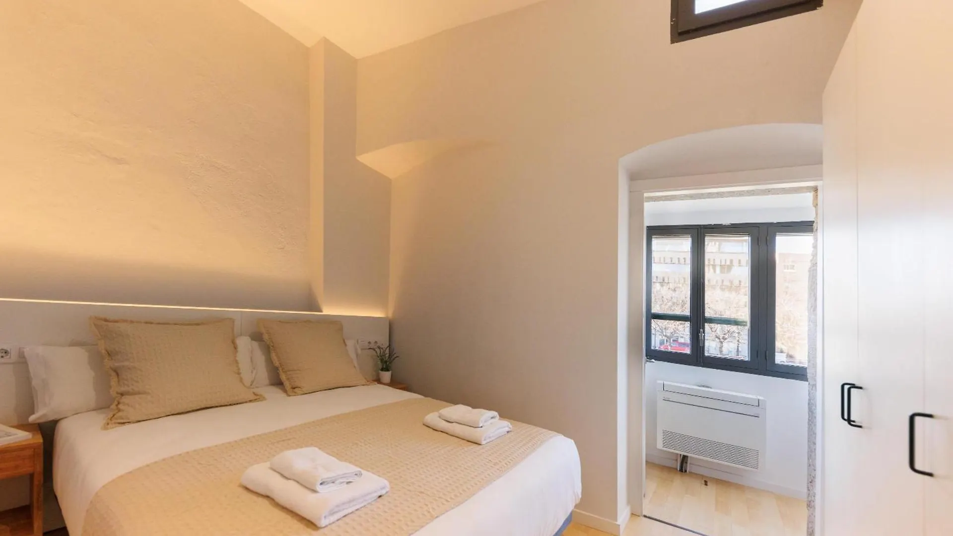 Bravissimo Calderers La Lleona, Heart Of The Barri Vell Apartment Girona