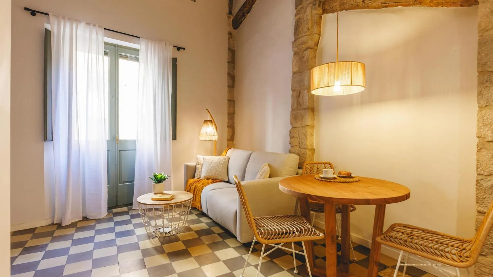 Bravissimo Calderers La Lleona, Heart Of The Barri Vell Apartment Girona Spain